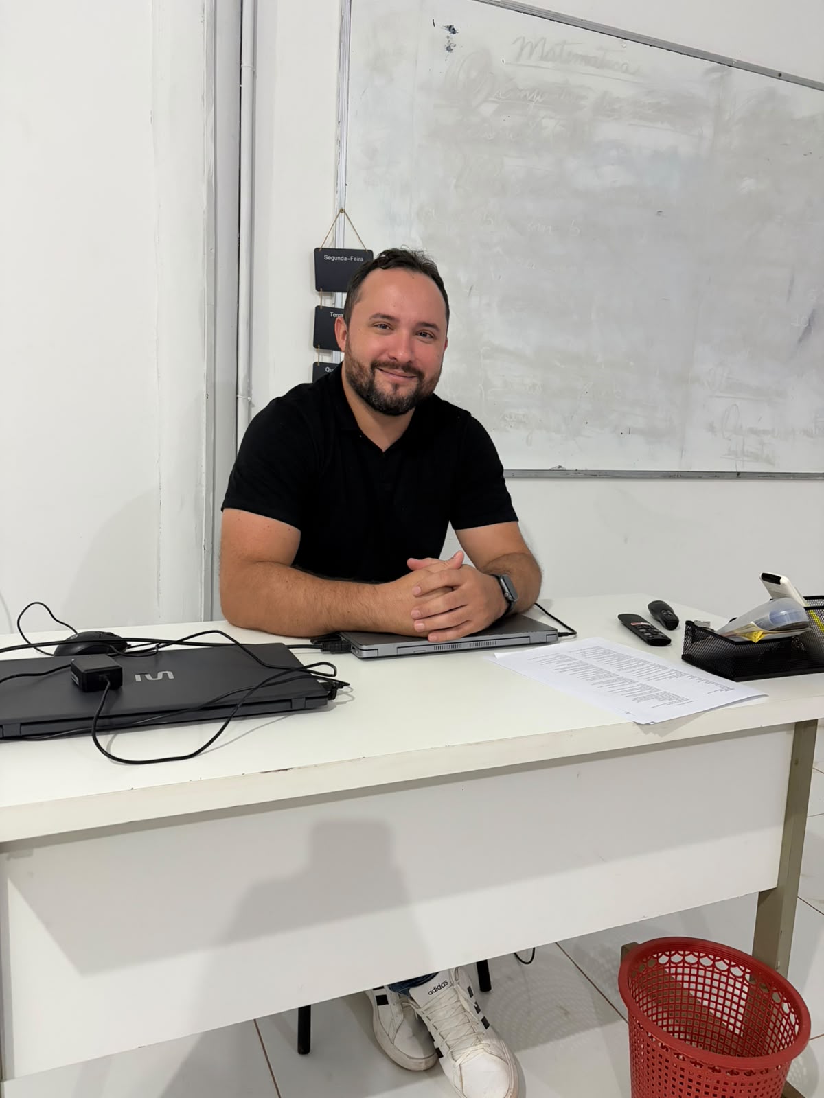 Professor Lucas Portela, fundador da Estude+
